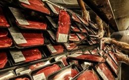 Preço da carne cai pela primeira vez após 16 meses, mas alta acumulada é de 22%