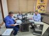 Rádio Itapiranga reúne candidatos a prefeito de São João do Oeste