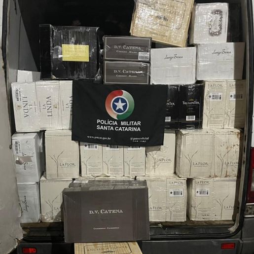 PM realiza apreensão de R$158 mil em vinhos 