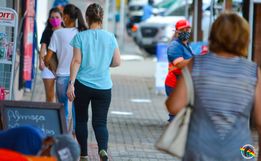 Santa Catarina libera uso de máscaras em ambientes abertos