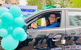 Casal de Itapiranga ganha carro novo em sorteio