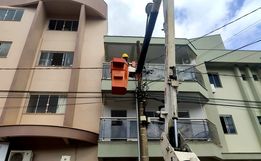 Cerca de 50 lâmpadas queimadas são trocadas em São José do Cedro