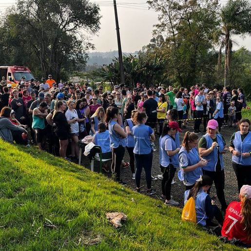 Caminhada da Primavera reúne cerca de 450 pessoas em SMOeste 
