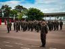 14º RCMec celebra o Dia da Bandeira com homenagens e cerimônia solene