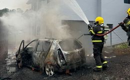 Homem é preso após incendiar veículo no interior de Mondaí