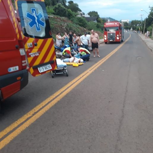 Homem sofre vários ferimentos em colisão de moto e carro em Itapiranga