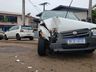 Veículo colide em poste de energia elétrica no centro de Iporã do Oeste