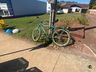 Mulher fica ferida em acidente de moto e bicicleta no centro