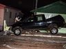 VÍDEO: Condutor colide caminhonete em poste e moradores cobram providências 