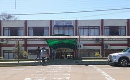 Principal colégio eleitoral registra filas para votação em Mondaí