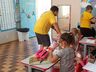Lions entrega kits de higiene bucal em Guarujá do Sul