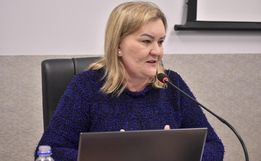 Vereadora sugere tornar obrigatório ensino de Libras no Ensino Fundamental