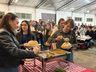 "Sopa no Pão" da Escola Renascer serve 580 jantas e celebra sucesso com a comunidade