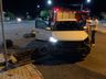 Entregador de pizza fica ferido após colisão em carro em SMOeste