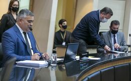 Deputados aprovam relatório com novo pedido de impeachment contra Moisés