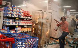 FOTOS: Assassinato de João Alberto provoca manifestações pelo Brasil