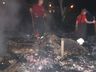 Incêndio atinge quatro casas e mata animais de estimação