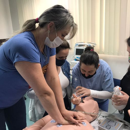 Profissionais do Hospital Regional recebem treinamento em suporte avançado à vida 