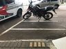 PM guincha motocicleta estacionada irregularmente na Marcilio Dias