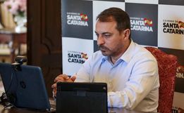 Moisés discutirá medidas contra colapso em SC com prefeitos nesta quarta-feira