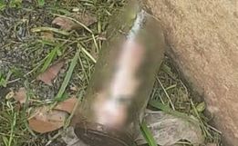 Homem descobre pênis decepado dentro de pote no jardim da casa da mãe