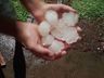 Temporal com chuva de granizo causa estragos no interior de Mondaí