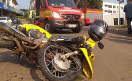 Motociclista fica ferido em colisão entre moto e carro em São José do Cedro