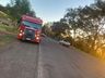 Colisão entre carros deixa feridos na SC 163