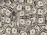 Dólar bate recorde e é vendido a quase R$ 5