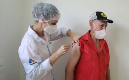 Saúde de Itapiranga vacina mais de 800 idosos contra a gripe no ''Dia D''