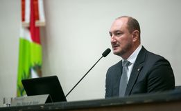 Deputado cobra criação de uma linha de crédito aos artistas catarinenses 