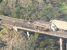 Bombeiros detalham colisão entre caminhão e carreta na BR-282 