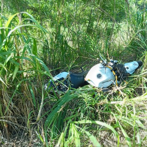 Motociclista fica ferido em queda no interior de SJCedro