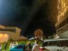 Queima de fogos reúne famílias e marca chegada de 2023 em SMOeste