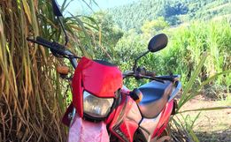 Idoso fica ferido em queda de moto no interior de Iporã do Oeste