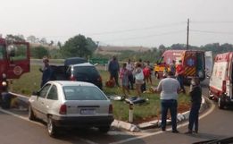 Mulher fica ferida em acidente no trevo de Idamar