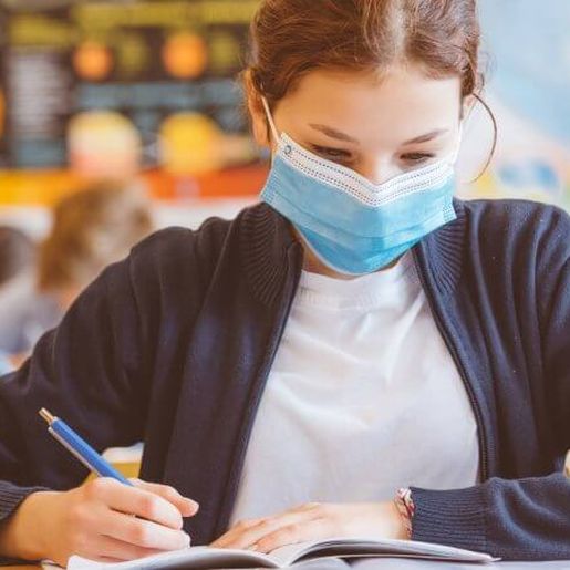 Escolas definem retorno de aula 100% presencial