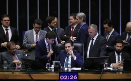 Maioria dos deputados de SC vota a favor de PEC que blinda parlamentares