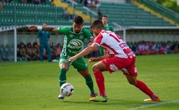 Chape vence Atlético Catarinense de virada e briga pela liderança do estadual