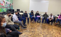 Equipe da proteção especial participa de roda de conversa no Colégio São José 