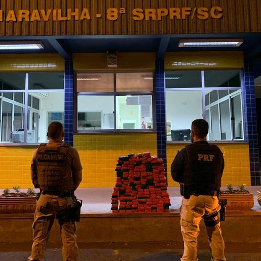 Casal com bebê é preso após ser flagrado transportando drogas em Maravilha 