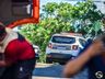 Bombeiros trabalham no rescaldo do incêndio no Super Vipi Center