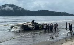Cai avião de pequeno porte em Ubatuba (SP)