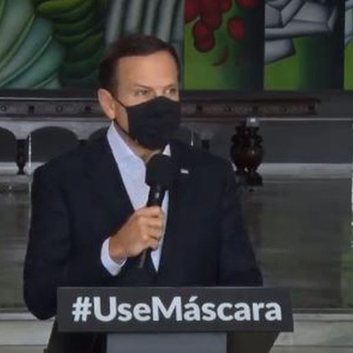 Doria diz que vacinação em SP começa em janeiro e critica plano do Ministério da Saúde