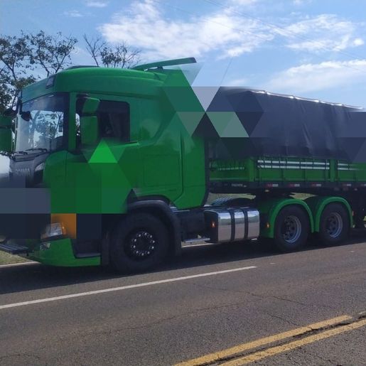 PMRv flagra onze caminhoneiros transitando na contramão próximo à curva da morte em Romelândia 