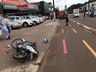 Vídeo: Motociclista e pedestre sofrem ferimentos em atropelamento 