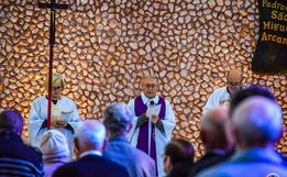 “A Igreja faz memória dos fiéis que já partiram, mas estão juntos à Deus”, afirma Padre Ivo Oro