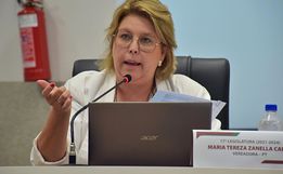 Vereadora que denunciou suposta saudação nazista em SMO voltará ao cargo, decide o TJ