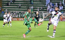 Em noite de muita chuva e falta de energia, Chape e Vasco empatam na Arena Condá