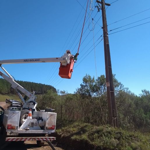 Falha em linha de transmissão deixa pelo menos 15mil Unidades consumidoras da região sem energia  